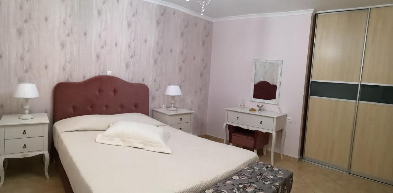 Pirofani Villa Apartments Apolpaina Exteriér fotografie